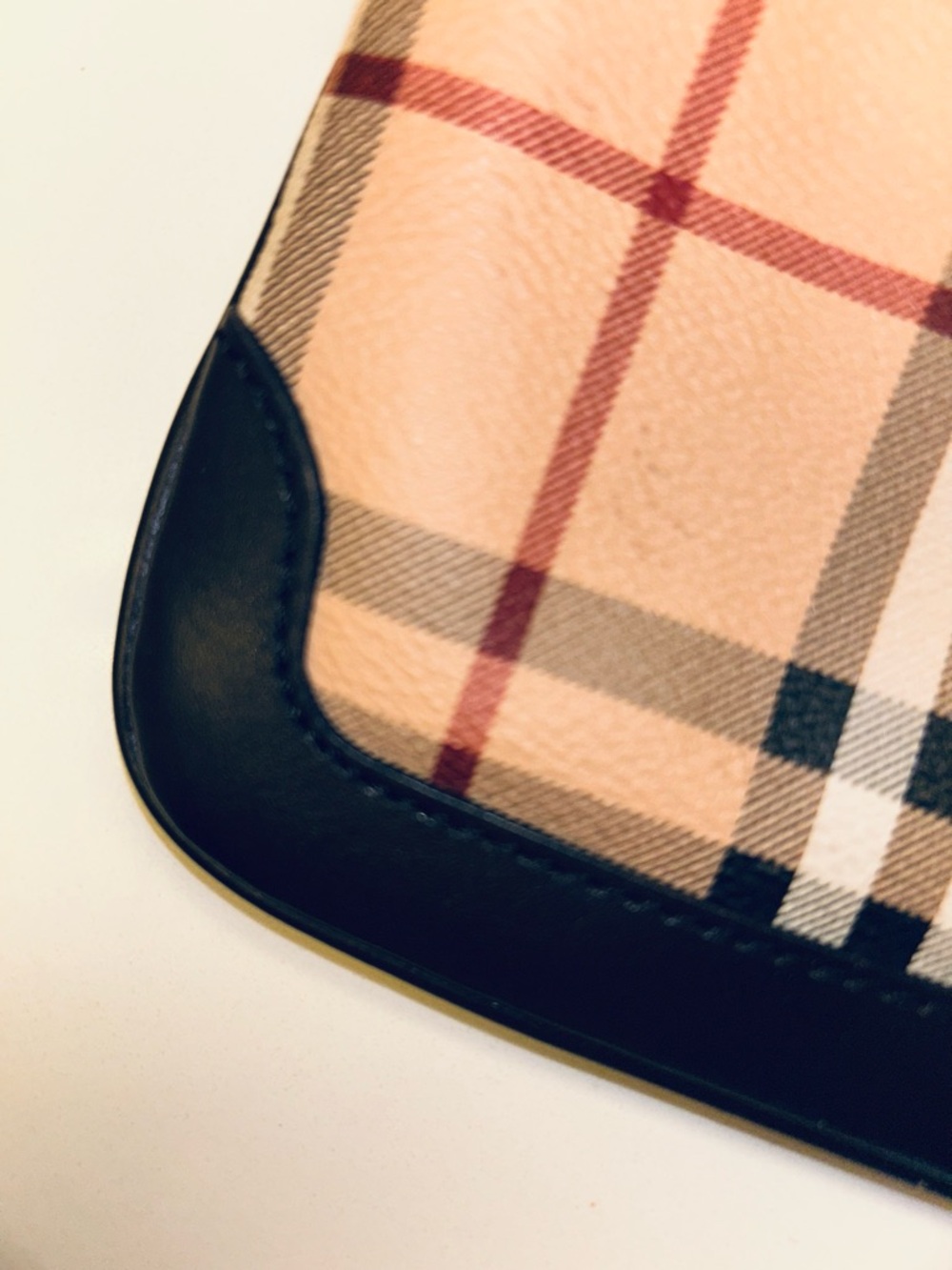 Vintage Check Leather Crossbody Bag in Beige and Black - Picture 4 of 11